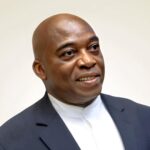 Côte d’Ivoire : le camp Ahoua Don-Mello dénonce un “scandale de gouvernance” autour d’un véhicule de luxe offert à Adjamé